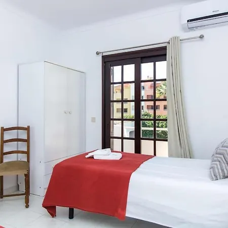 Dogueno By Ici Algarve アルブフェイラ