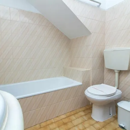 Dogueno- Privat Pool & Privacy & Center Villa *