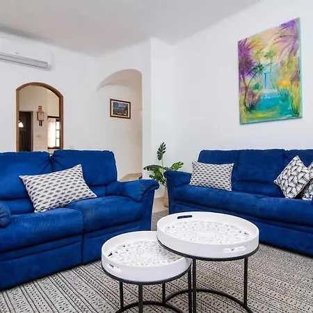 Dogueno- Privat Pool & Privacy & Center *